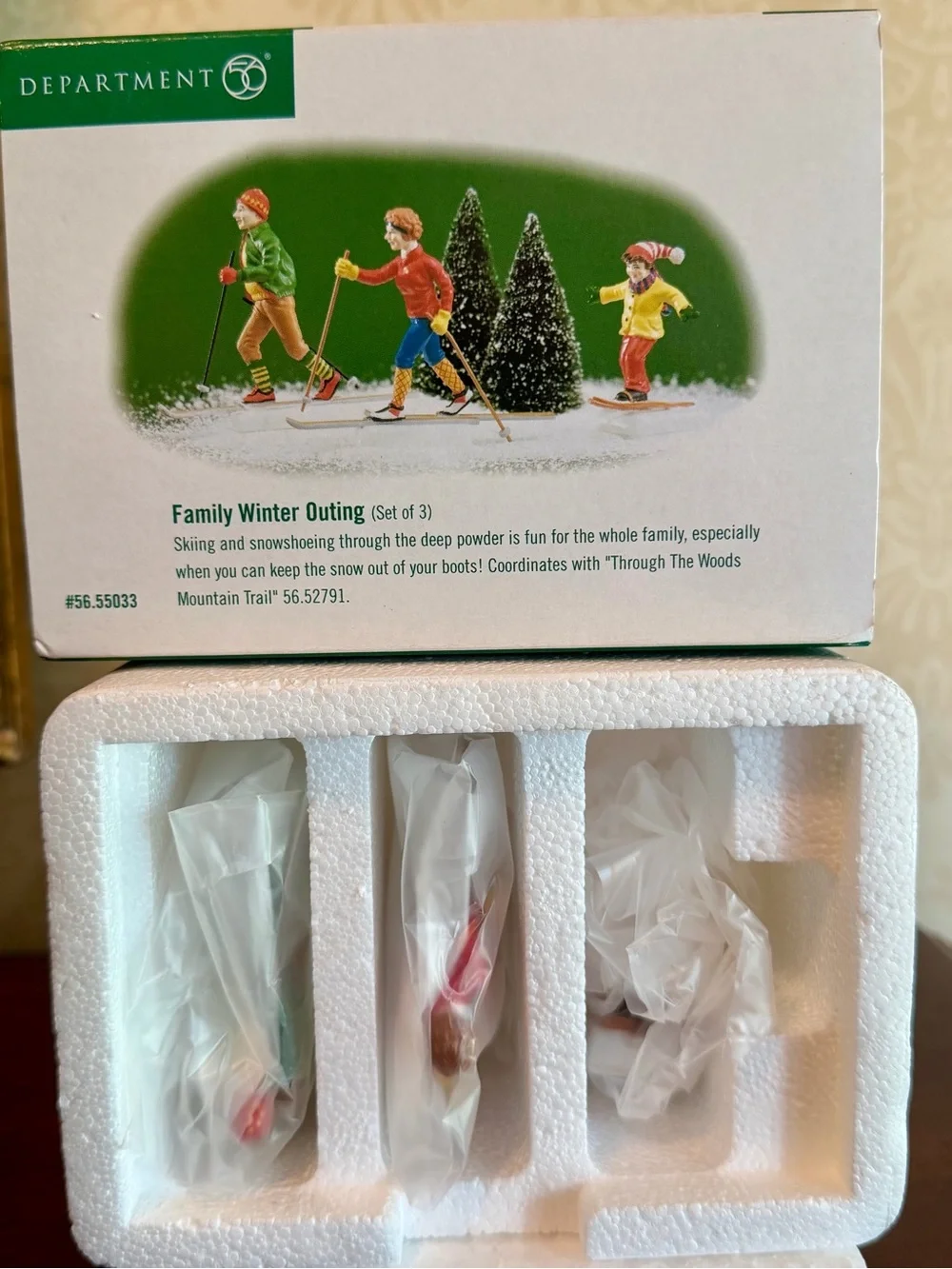 Department 56 Family Winter Outing Set of 3 #56.55033 NIB Christmas Village Acce